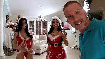 Play Bangbros - bubble butt christmas special featuring rebeca linares & abella anderson