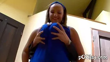 Reproduzir Peitos enormes, seios, peitos e salto (titfuck amador francês)