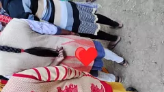 Odtwórz Dziewczyna znajomego zostaje wyruchana w cipkę przez kochanka w ostrym stylu na pieska