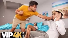 Abspielen Buddys GF bekommt maximales Vergnügen aus dem großen Schwanz des Freundes in der Realität Cuckold Begegnung