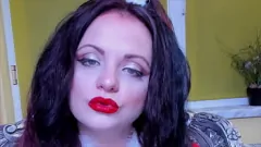 播放 红唇宝贝为你的假期迷恋：你不能错过的 12 个性感时刻