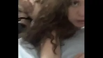 play Prenses, anal vurmak için eğilmeden önce babana derin, özensiz bir oral seks verir. o pis bir anal cumfart ile bitirir