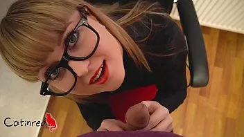 Play The secretary dreams of sucking the boss
