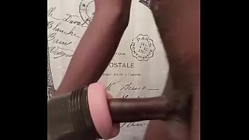 Reproducir Yo follándome a mi encantadora esposa que tiene una vagina artificial tan mojada